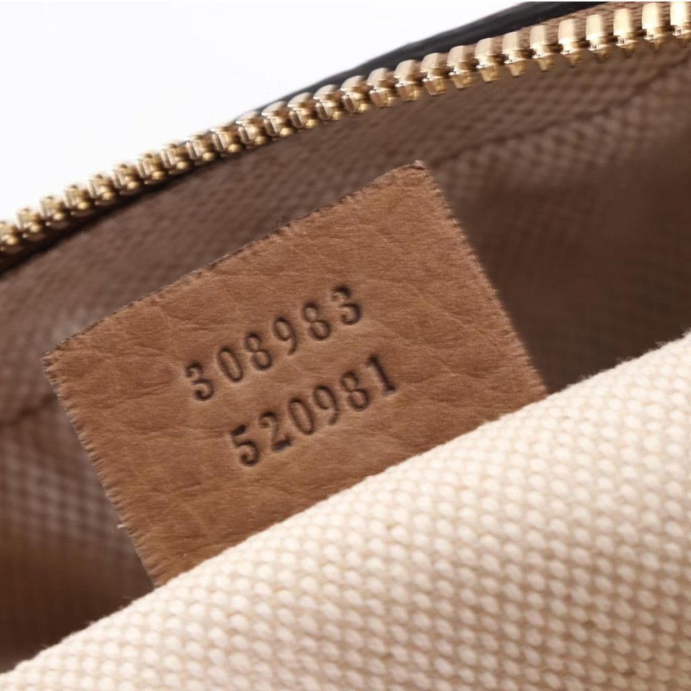 Gucci Soho Chain Zipped Shoulder Bag in Grained Leather with Tassel - Picture 4 of 12